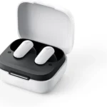 سماعة لاسلكية Anker Soundcore R50i NC بمكبرات 10 ملم وباس عميق، بلوتوث 5.3، 45 ساعة تشغيل، مقاومة للماء IP54، و4 ميكروفونات لمكالمات واضحة بالذكاء الاصطناعي. متوفرة باللون الأبيض.