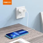 ⁦كابل Recci RS06CC شحن سريع 65 واط USB-C إلى USB-C بطول 1 متر - أبيض⁩ - الصورة ⁦2⁩